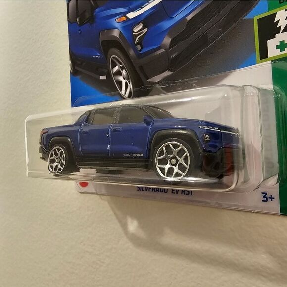 Hot Wheel Chevy Silverado EV RST Truck HW Green Speed Hotwheels Pickup New 2024 - Picture 4 of 7